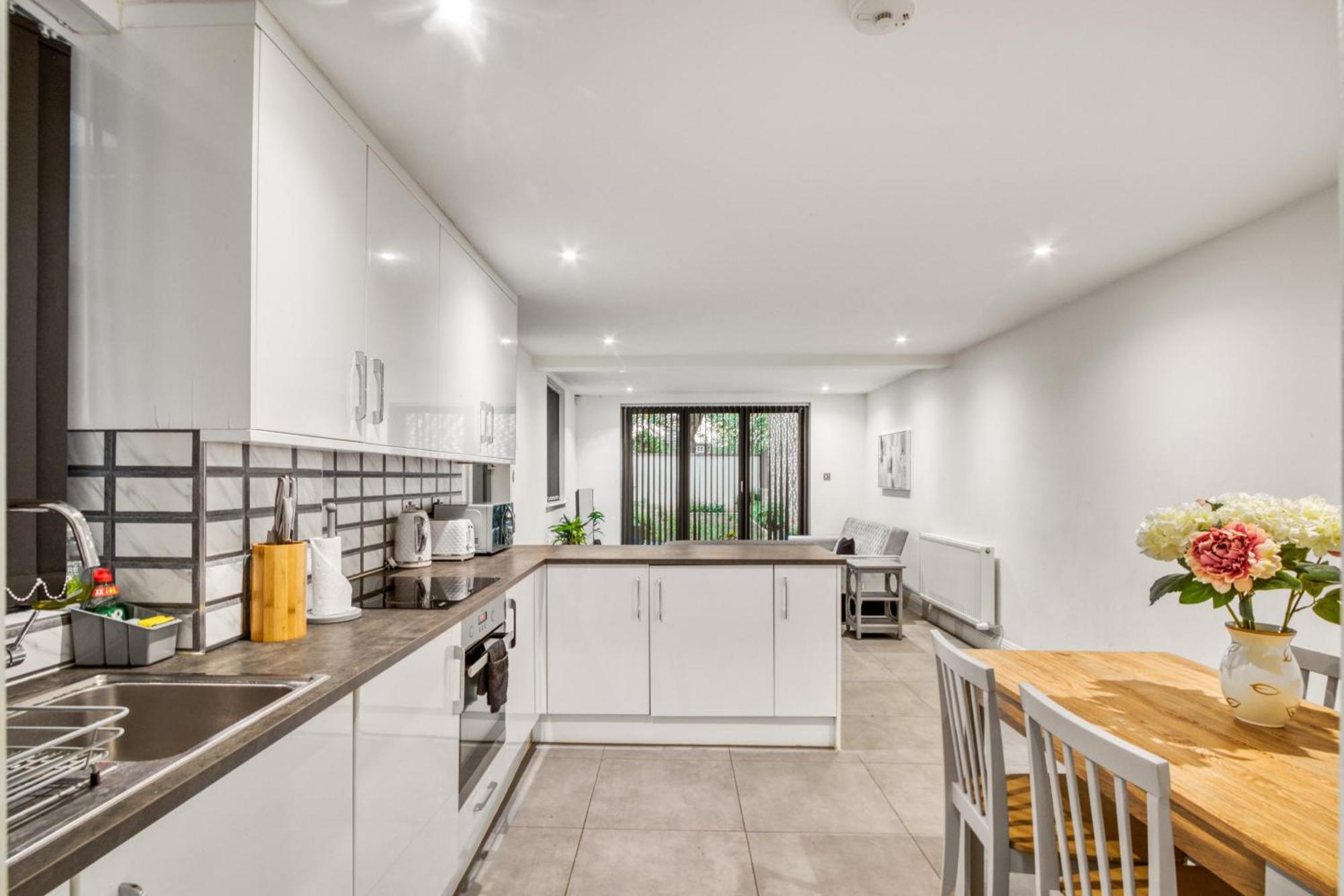 Stylish Beauty Ground Floor 1br 1ba Private Garden Appartamento