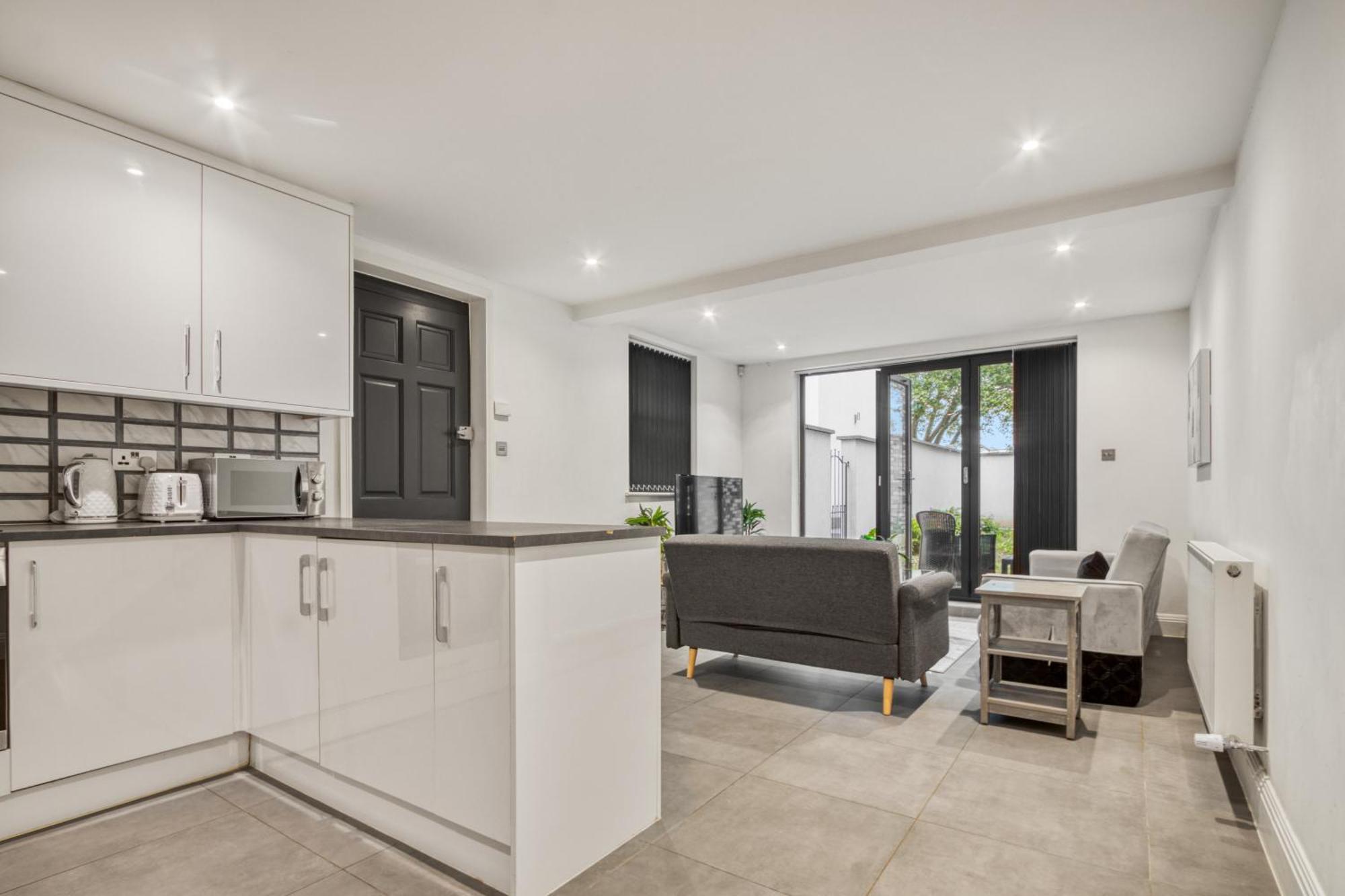 Stylish Beauty Ground Floor 1br 1ba Private Garden Appartamento