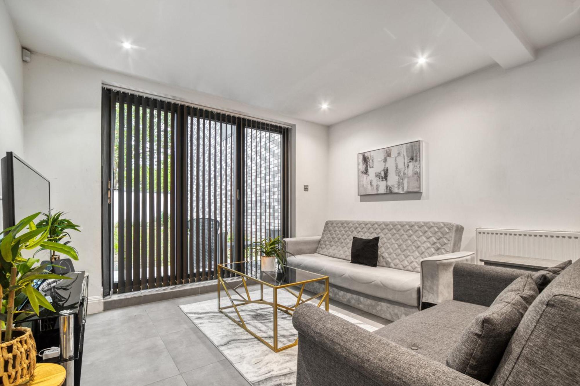 Stylish Beauty Ground Floor 1br 1ba Private Garden *