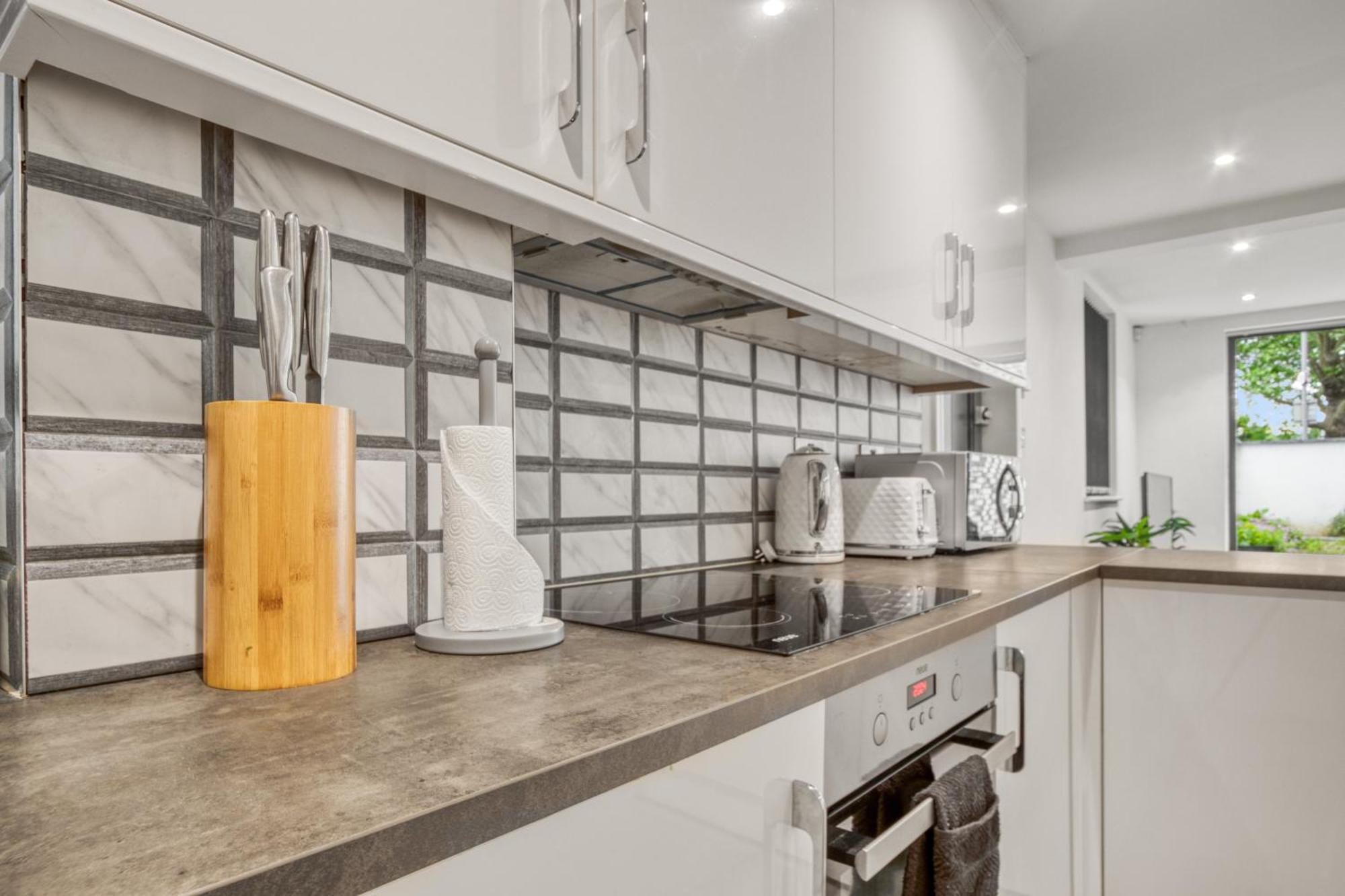 Stylish Beauty Ground Floor 1br 1ba Private Garden Londra